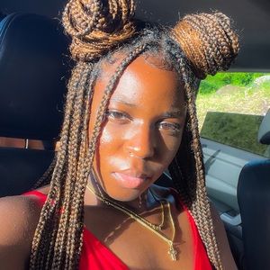 Meet your Posher, Errisa